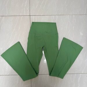 Green High-Waisted Leggings